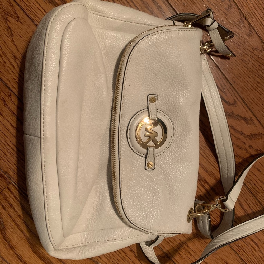 Michael Kors cream purse - Picture 1 of 4